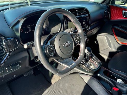 Used 2021 Kia Soul Turbo image 16