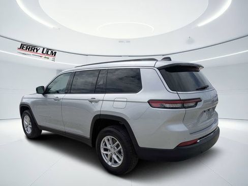 New 2026 Jeep Grand Cherokee L Laredo RWD image 5