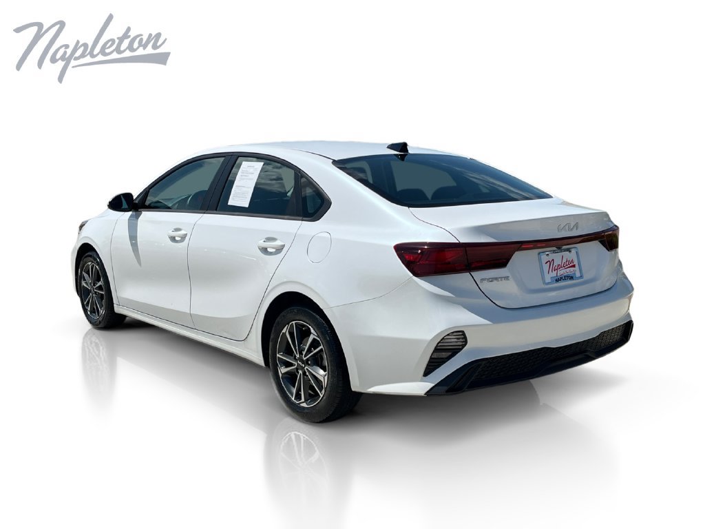 Used 2024 Kia Forte LXS FWD image 3