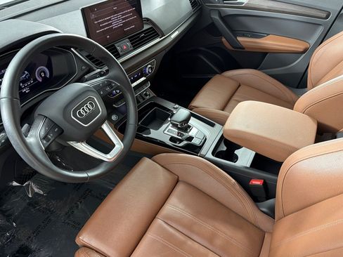 Used 2023 Audi Q5 2.0T Premium Plus w/ Premium Plus Package AWD/4WD image 9