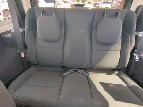 Used 2021 Jeep Wrangler Sport image 22