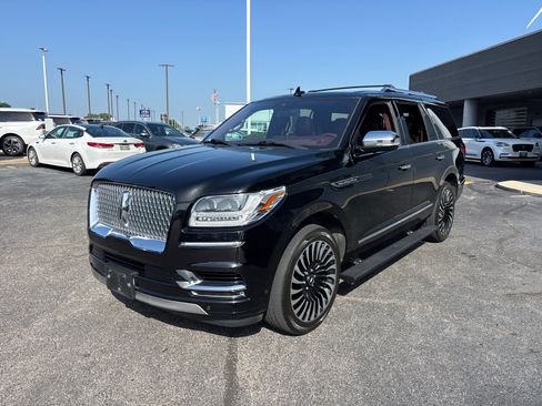 Used 2018 Lincoln Navigator Black Label w/ Cargo Package AWD/4WD image 3