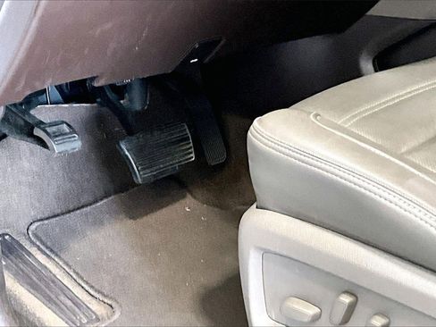 Used 2017 GMC Yukon Denali w/ Open Road Package image 22