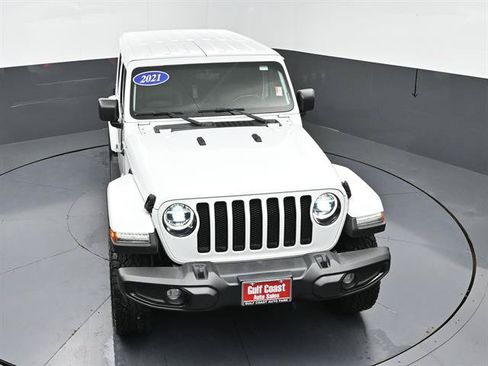 Used 2021 Jeep Wrangler Unlimited Sahara AWD/4WD image 30