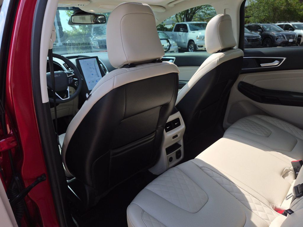 Used 2024 Ford Edge Titanium w/ Titanium Elite Package AWD/4WD image 11