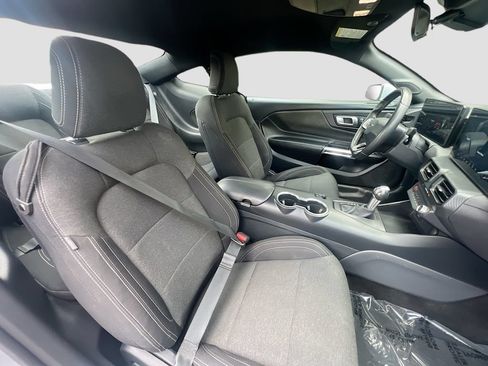 Used 2024 Ford Mustang Coupe RWD image 27