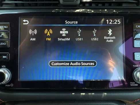 New 2025 Nissan Versa SR w/ Trunk Package image 29