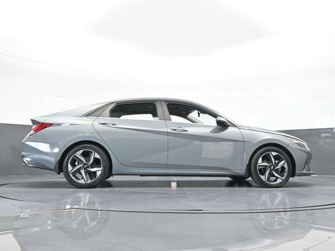 Used 2022 Hyundai Elantra SEL w/ Convenience + Premium Package image 56