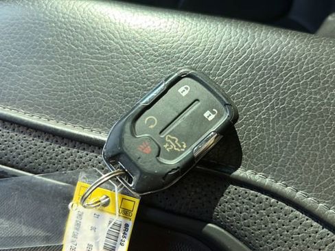 Used 2021 GMC Sierra 1500 Denali w/ Denali Ultimate Package image 24