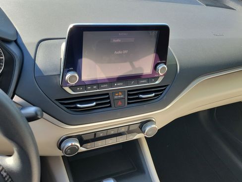 Used 2020 Nissan Altima 2.5 S FWD image 25