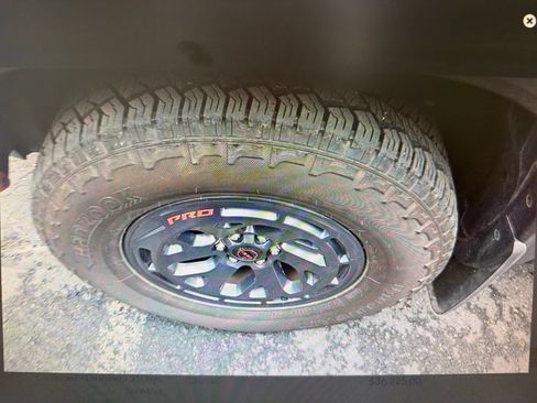 Used 2025 Nissan Frontier PRO-4X AWD/4WD image 12