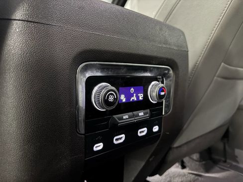 Used 2021 GMC Yukon XL SLT w/ Rear Media and Nav Package image 26