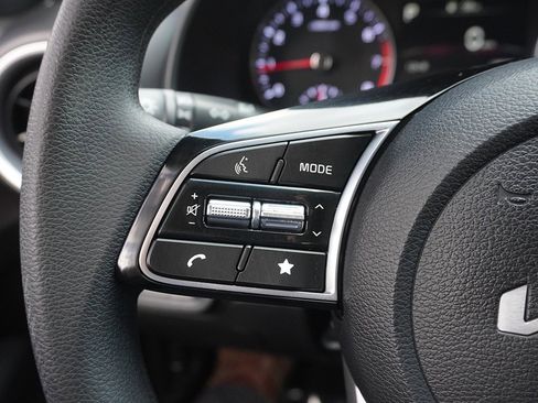 Used 2023 Kia Forte LXS image 37