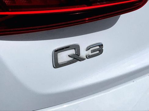 Used 2016 Audi Q3 2.0T Premium Plus w/ Technology Package FWD image 9