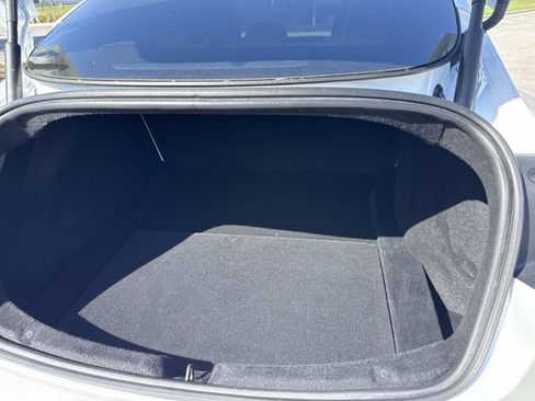 Used 2024 Tesla Model 3 Standard Range image 12