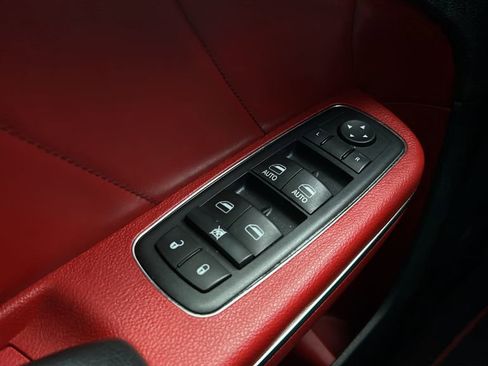 Used 2016 Dodge Charger R/T Scat Pack w/ Technology Group RWD image 10
