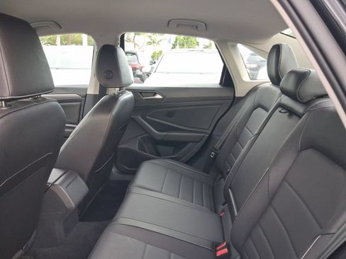 Used 2023 Volkswagen Jetta SE FWD image 13