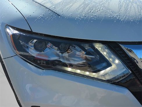 Certified 2020 Nissan Rogue SL w/ Premium Package image 44