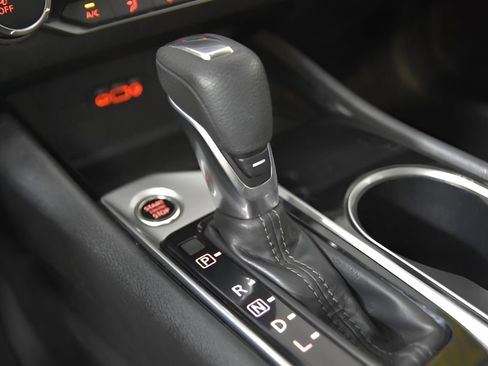 Used 2024 Nissan Altima 2.5 SV FWD image 29