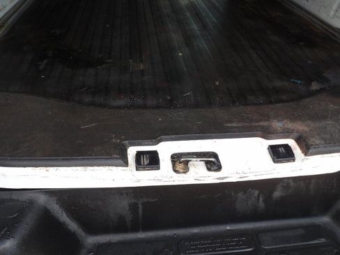 Used 2017 Chevrolet Express 2500 RWD image 33