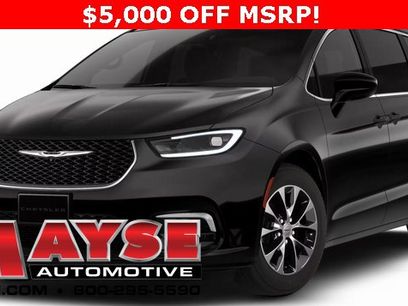 New 2026 Chrysler Pacifica Select