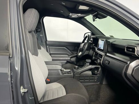 Used 2025 Toyota 4Runner TRD Off-Road image 28