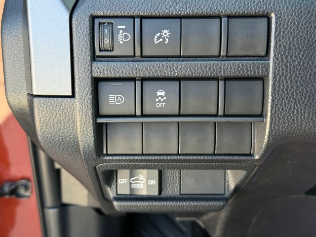 Used 2025 Toyota Tacoma TRD Sport AWD/4WD image 18