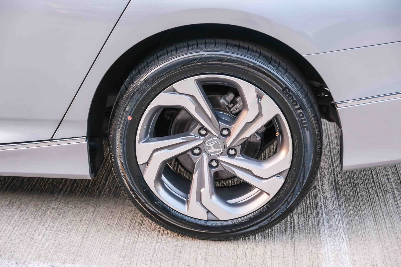 Used 2020 Honda Accord EX image 9