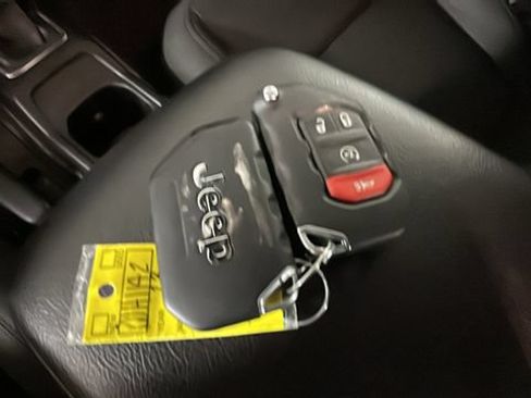 Used 2023 Jeep Wrangler Unlimited w/ Cold Weather Group AWD/4WD image 19