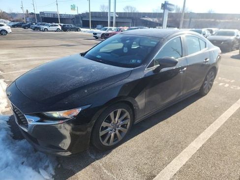 Used 2020 MAZDA MAZDA3 Sedan w/ Select Package image 2