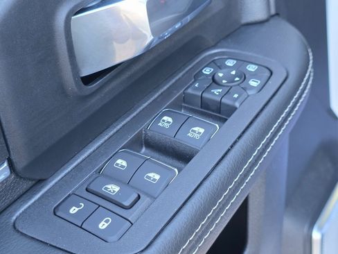 Used 2025 RAM 3500 Laramie image 19