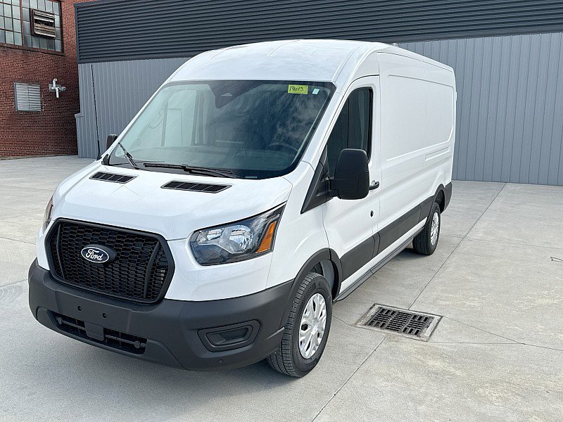 New 2027 Ford Transit 250 148 Medium Roof RWD image 3