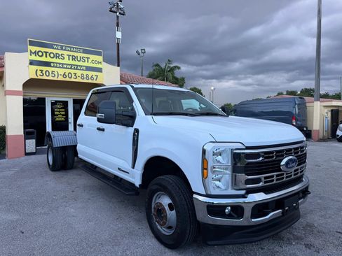Used 2024 Ford F350 4x4 Crew Cab XL DRW w/ XL Chrome Package image 7
