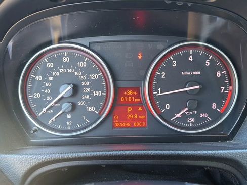 Used 2011 BMW 335i Convertible image 10