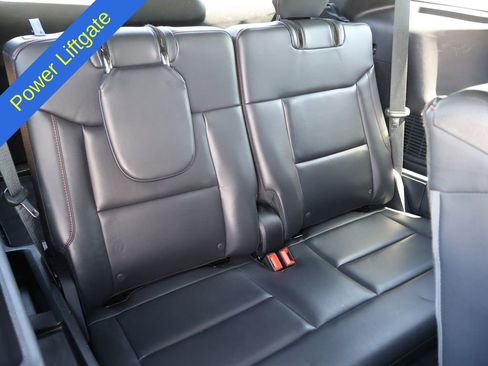 Used 2025 Ford Explorer ST-Line w/ ST-Line Street Pack AWD/4WD image 13