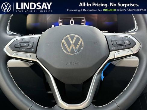 New 2026 Volkswagen Taos SE AWD/4WD image 18