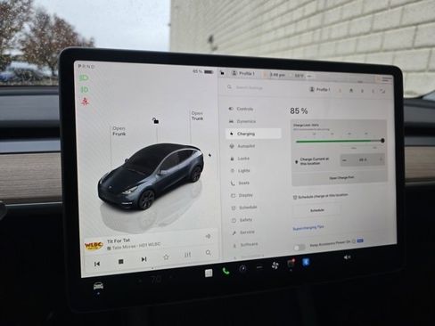 Used 2024 Tesla Model Y Long Range image 47