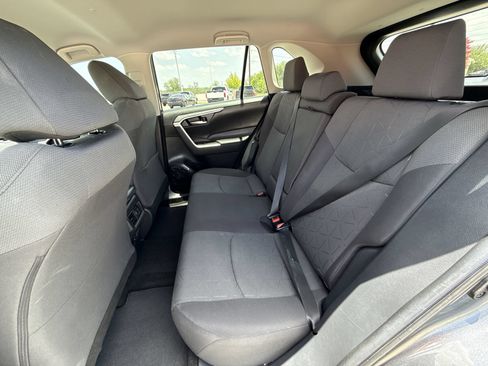 Certified 2021 Toyota RAV4 XLE FWD image 24
