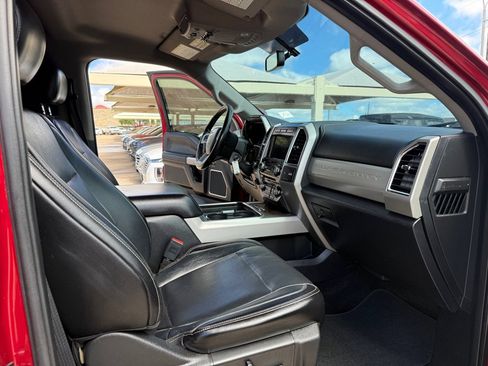 Used 2018 Ford F250 Lariat w/ Lariat Value Package AWD/4WD image 17