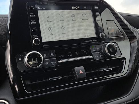 Used 2021 Toyota Highlander XSE image 9