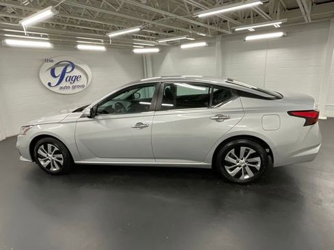 Used 2021 Nissan Altima 2.5 S image 2