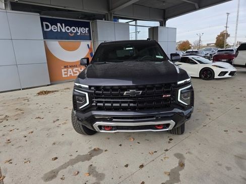 New 2026 Chevrolet Suburban Z71 w/ Comfort Package image 2