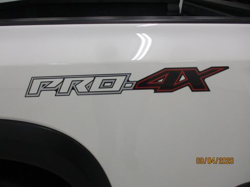 Used 2024 Nissan Frontier PRO-4X w/ Technology Package AWD/4WD image 5