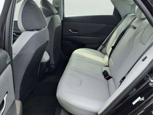New 2026 Hyundai Elantra Limited FWD image 9