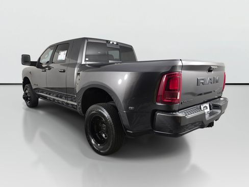 Used 2025 RAM 3500 Laramie AWD/4WD image 3
