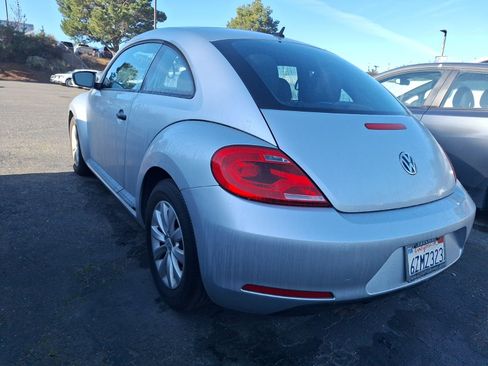 Used 2013 Volkswagen Beetle 2.5 image 4