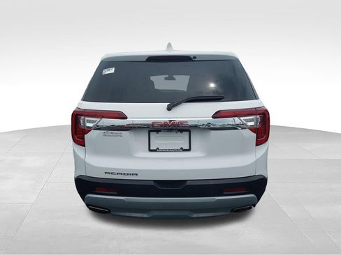 Used 2023 GMC Acadia SLE FWD image 4
