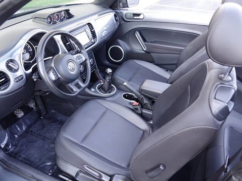 Used 2013 Volkswagen Beetle TDI FWD image 5