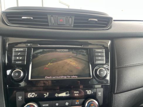 Used 2020 Nissan Rogue SV AWD/4WD image 15