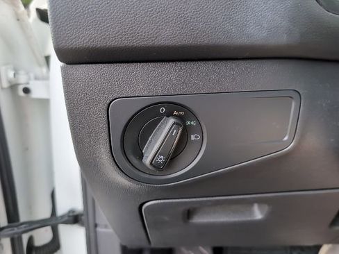 Used 2022 Volkswagen Tiguan S image 21